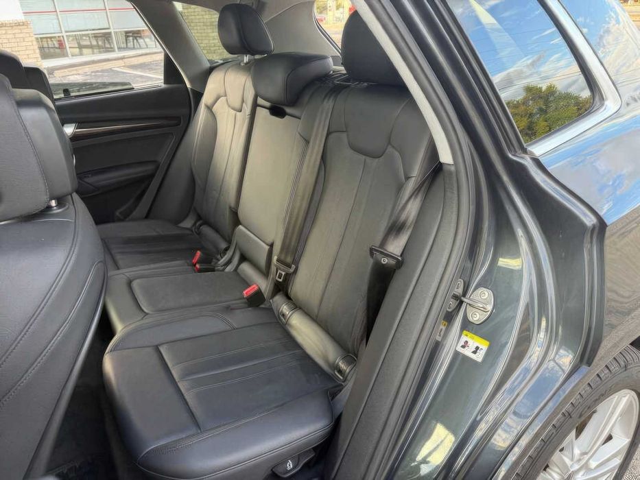 Audi Q5 quattro Premium Plus 45 TFSI      2019