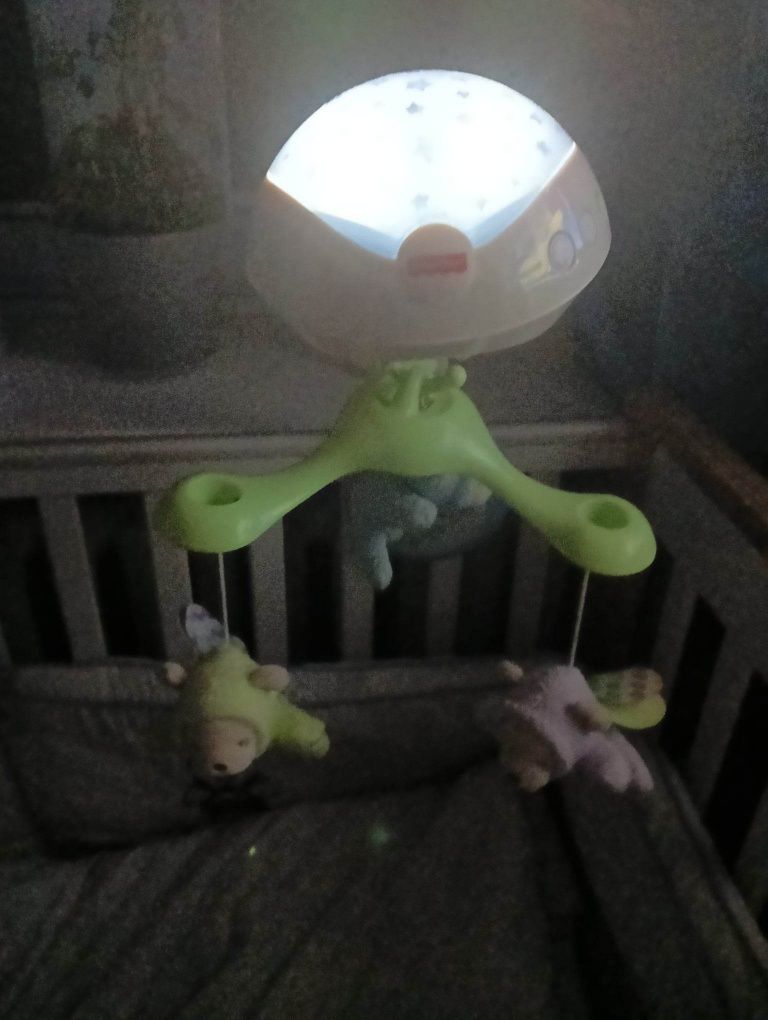 Karuzela z projektorem i misiami Fisher Price
