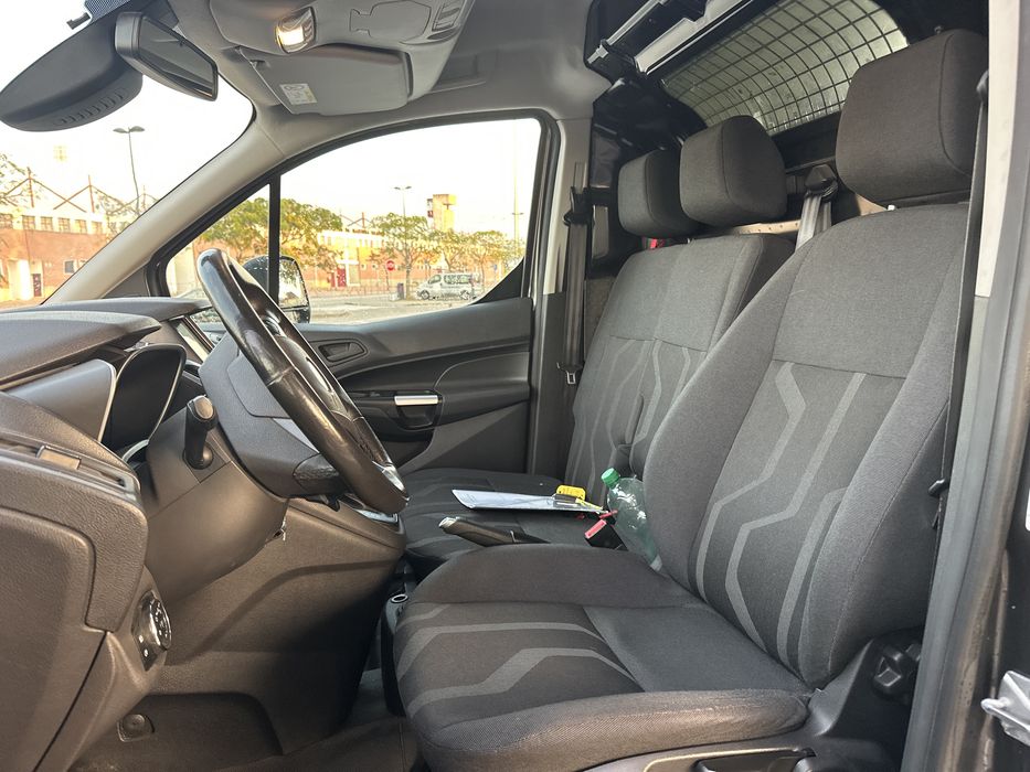 Ford Transit Connect Automatika