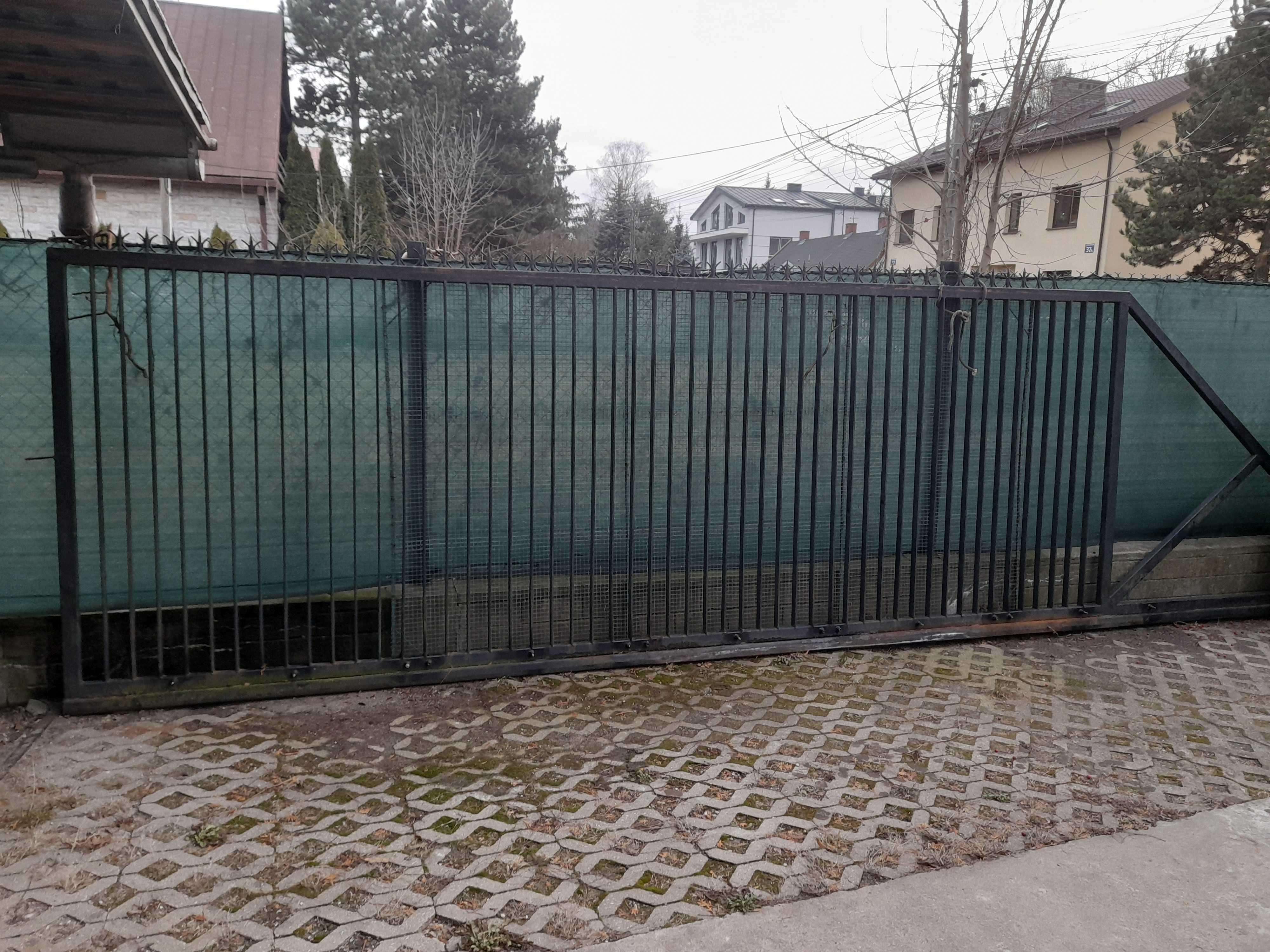 Brama wjazdowa 5 m. używana.