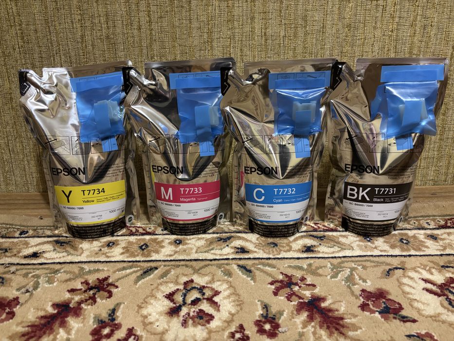 Фарба для плотера Epson 1000ml. Тонер. Epson