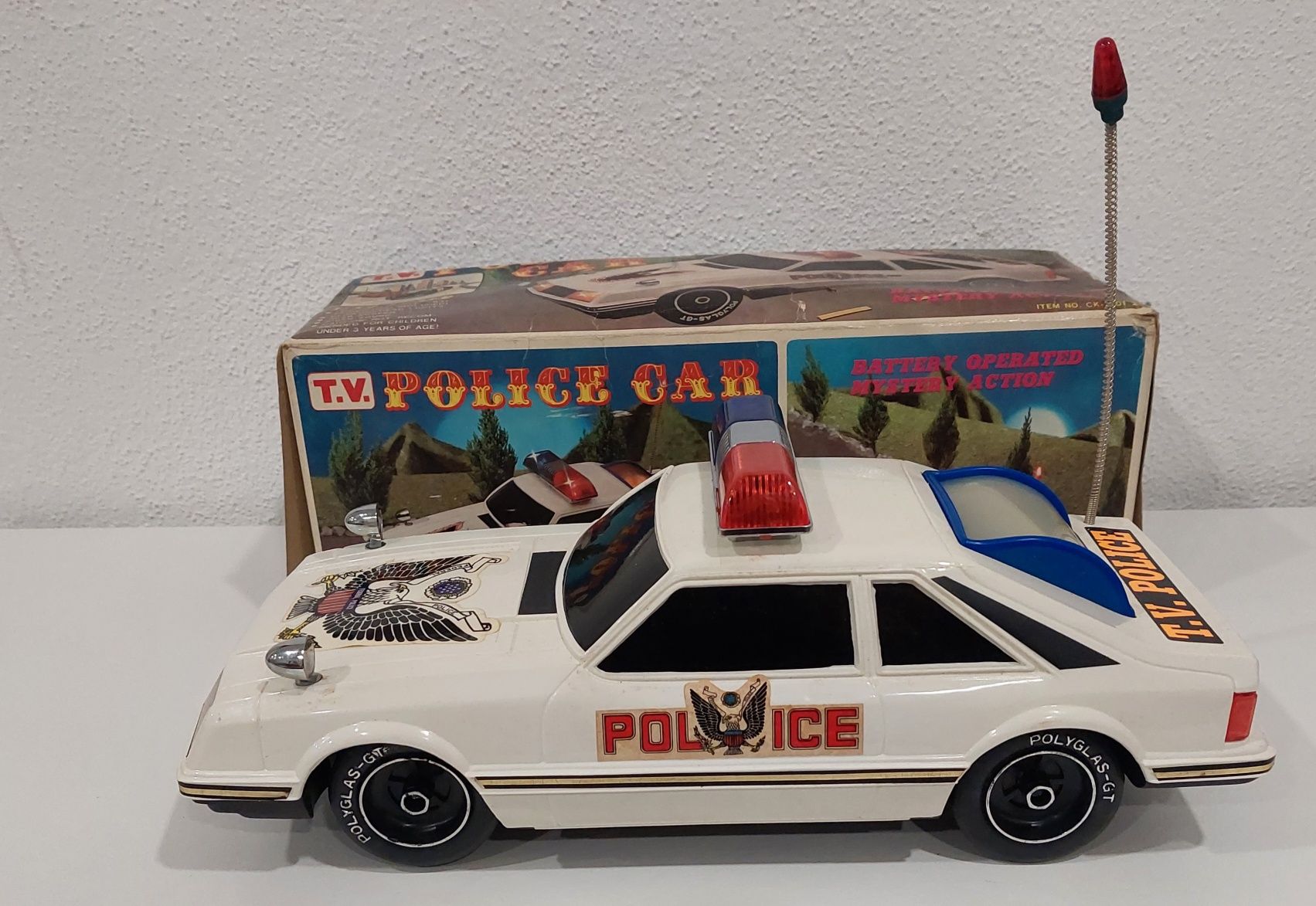 Brinquedo carro de polícia década de 80 NOVO ainda na caixa