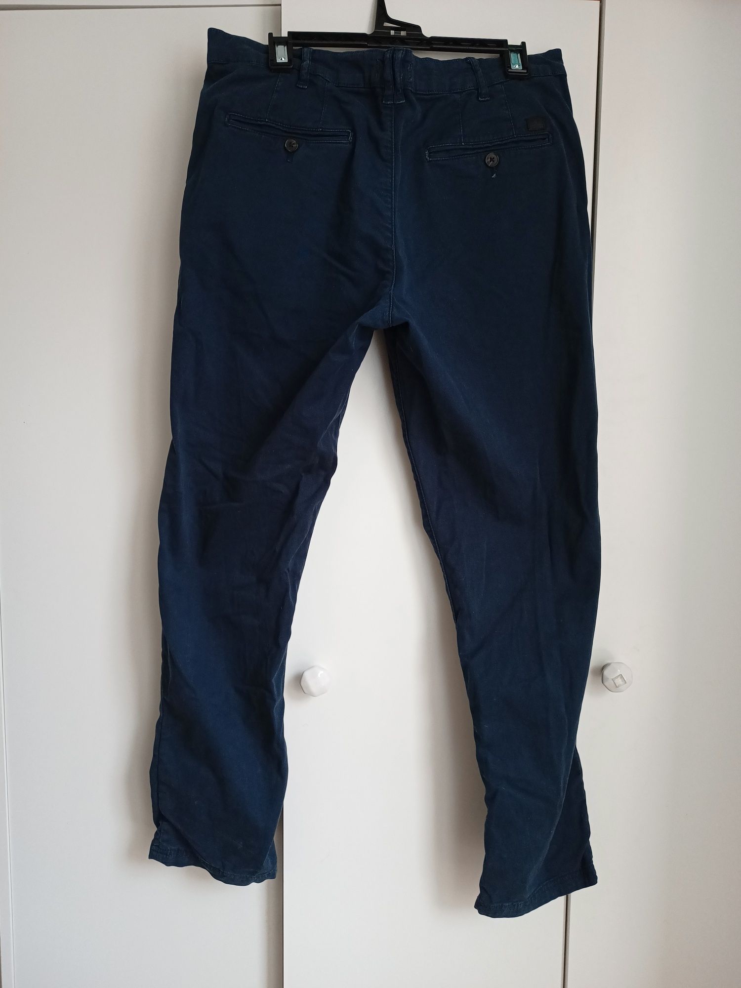 Spodnie chinosy męskie JACK&JONES, roz. 33/32 Navy, granatowe.