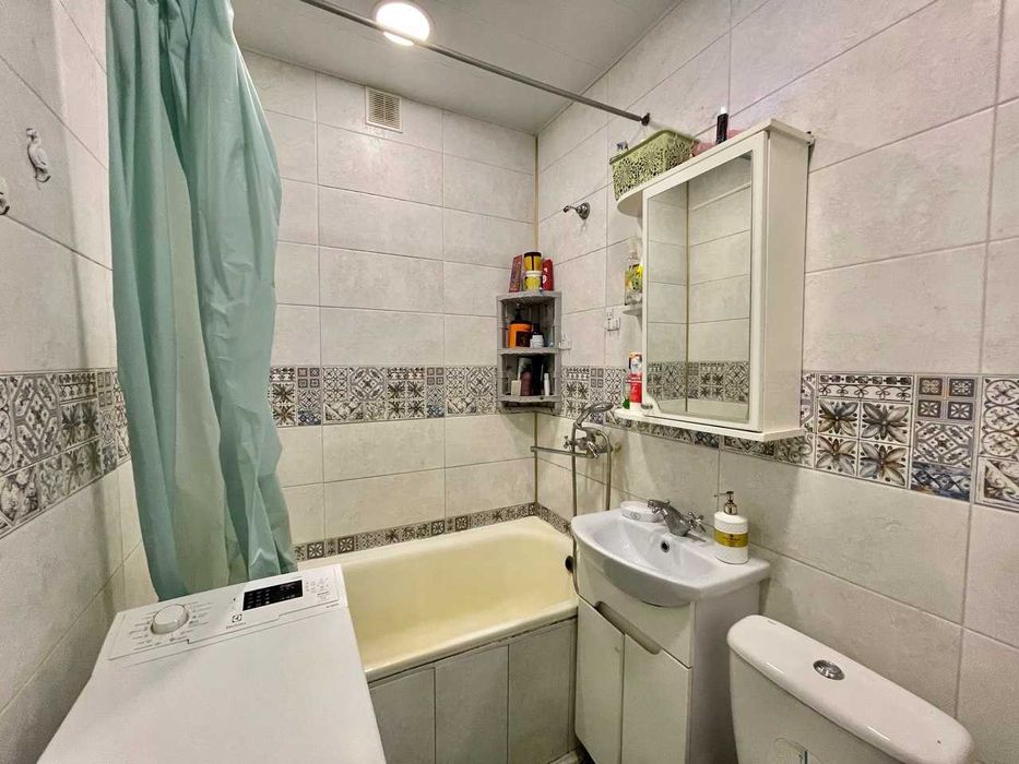 Продам 1 кімнатну, пр. Слобожанський, Батумська, можна по сертифікату