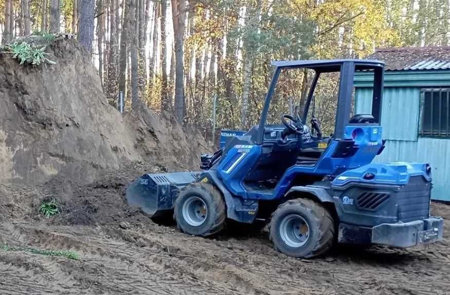 Wynajem ładowarka bez operatora  Łyżka Krata  Niwelacja Glebogryzarka