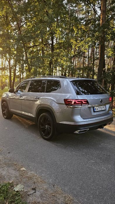 Продам авто VW Atlas 22