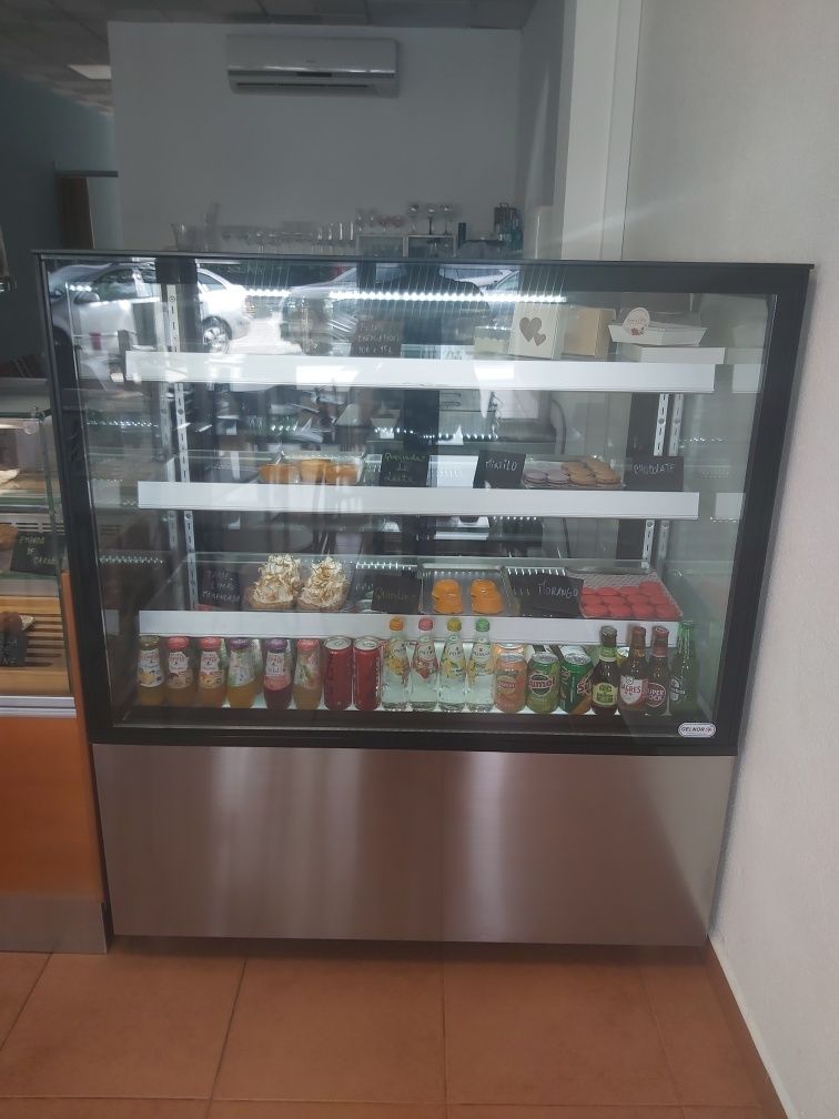 Vitrine refrigerada