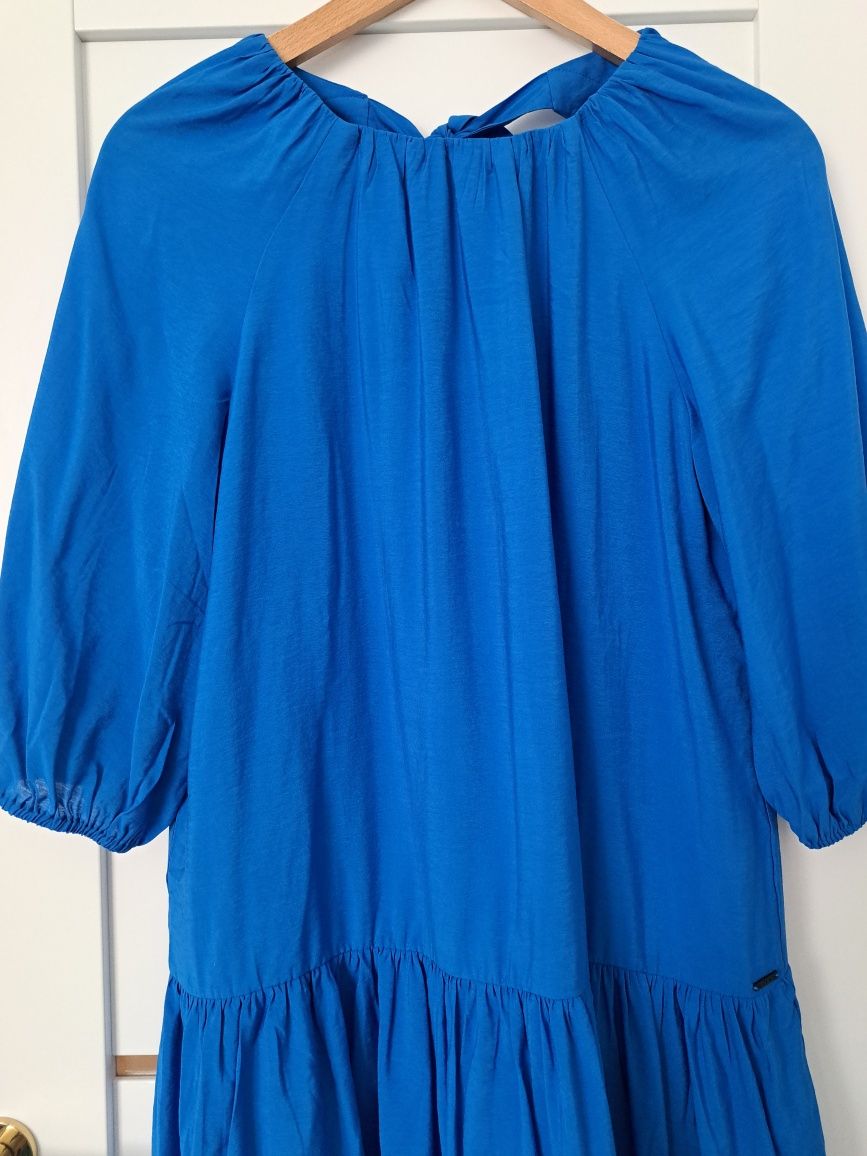 Solar piękna kobaltowa sukienka z dekoltem na plecach  nowa 36/38