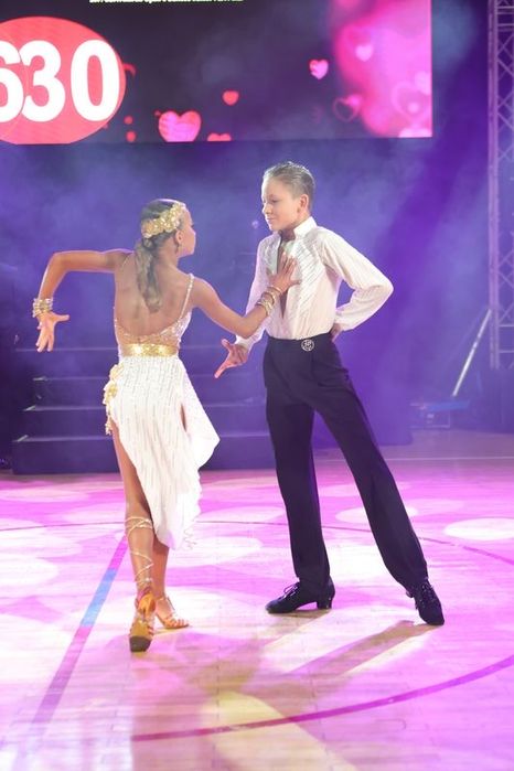 Продам сукню латина