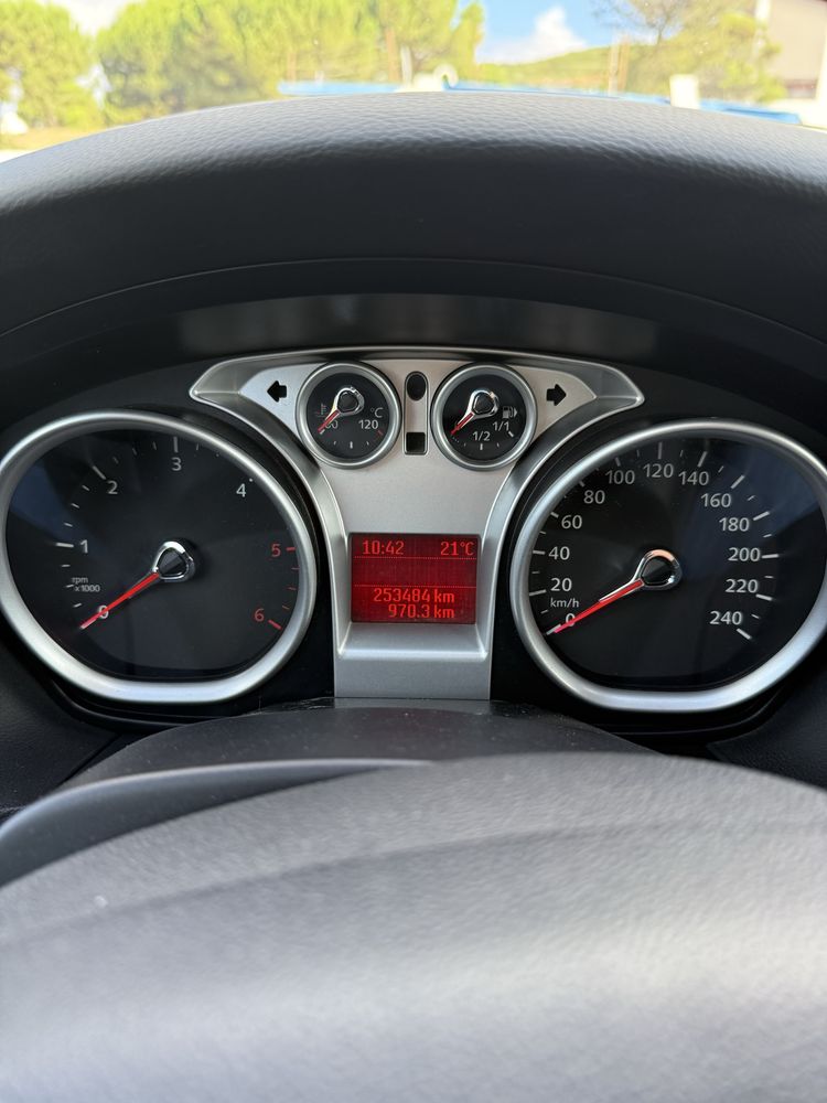 Ford Focus SW 1.6 titanium
