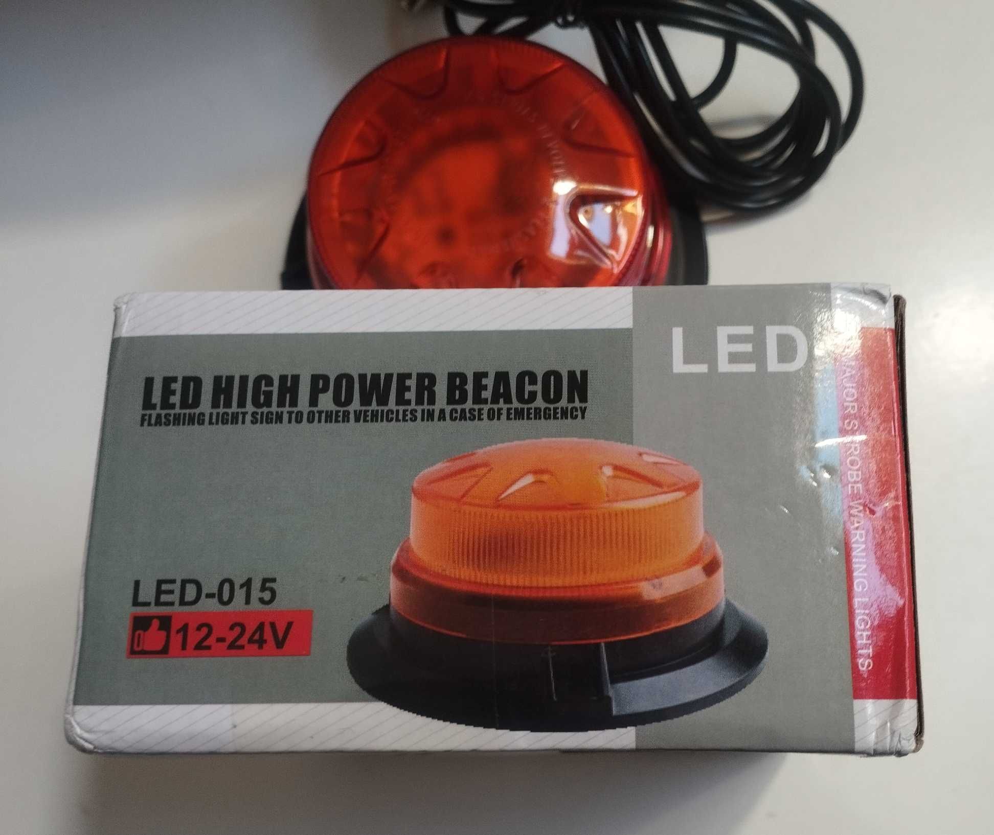 Pirilampo em led e íman, trator, luz pisca tipo rotativa, isqueiro