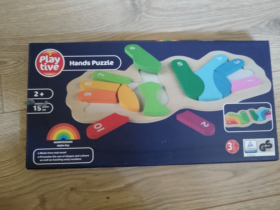 Puzle drewniane rece