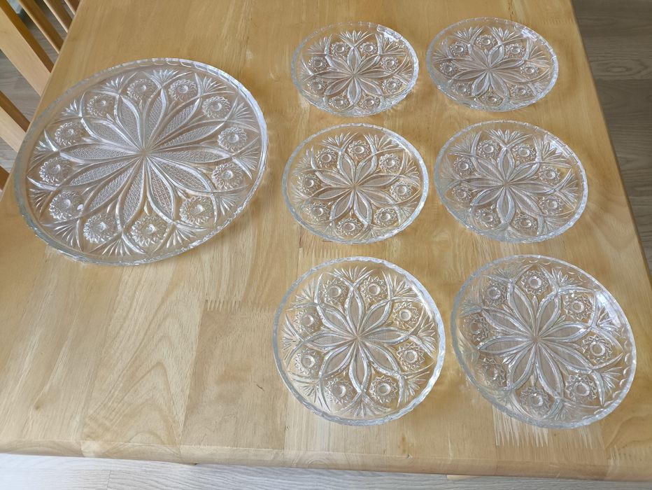 Kryształowe talerze komplet