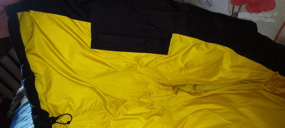 Продаю Зимову курточку Staff