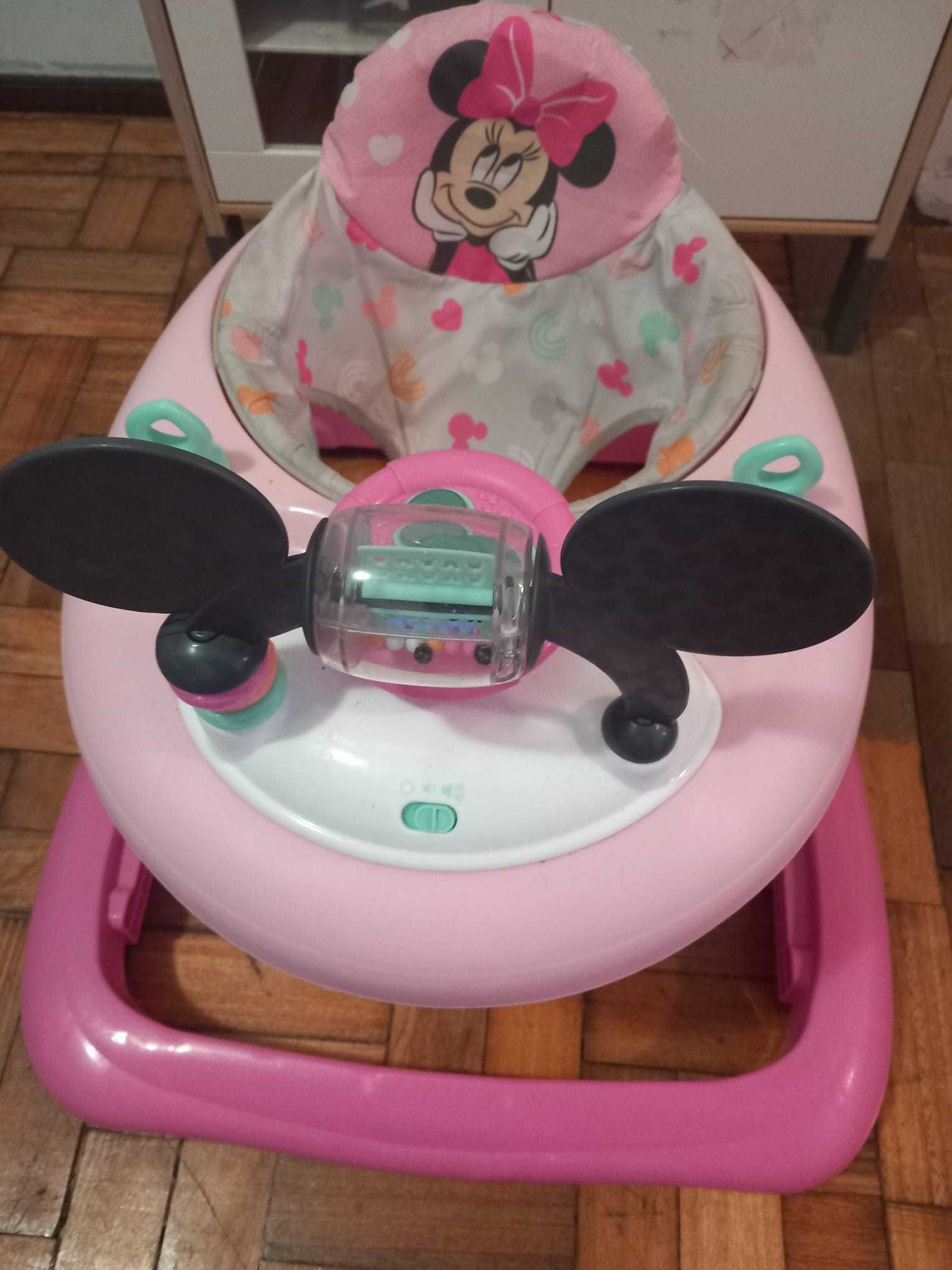 Vendo voador da minnie