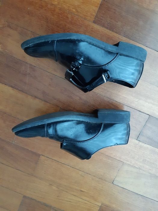 Sapatos pretos Springfield