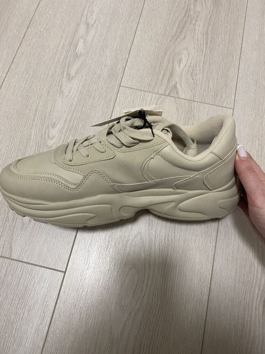 Продам чоловічі нові кросівки, Zara