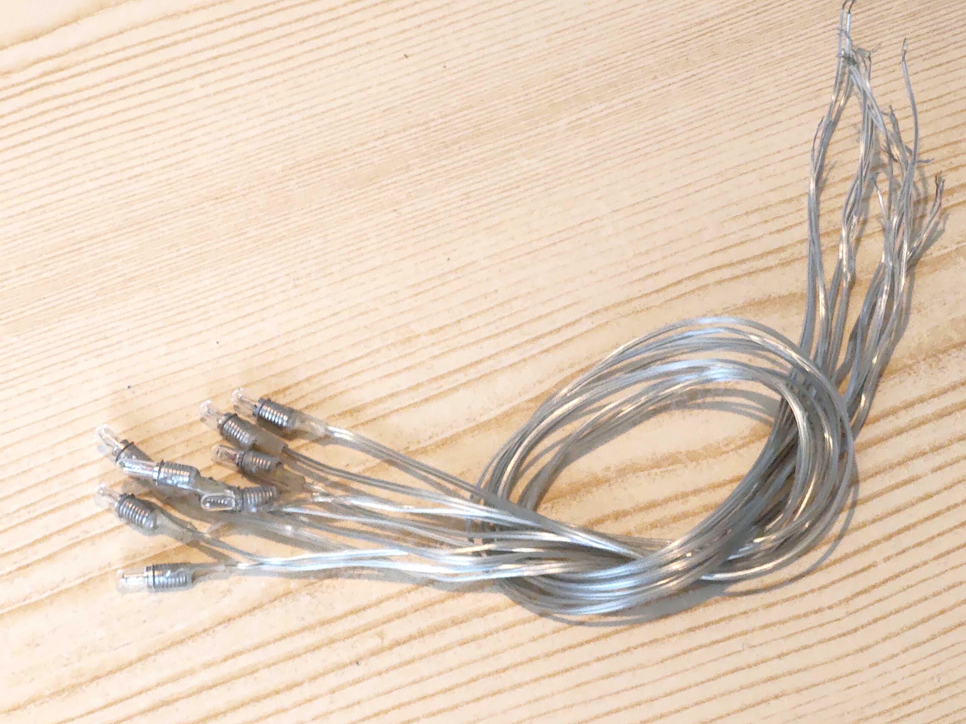 Żaróweczka miniaturowa 28V 40mA z oprawką