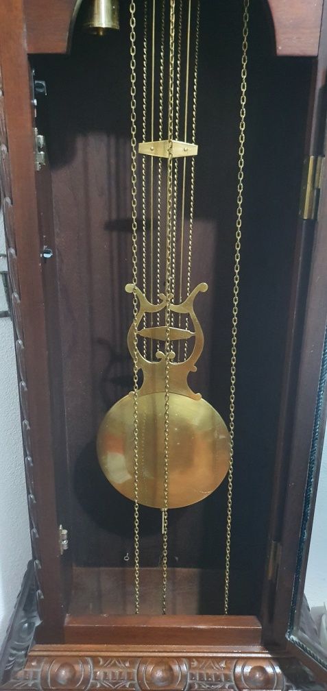Relógio de Pé Alto Antigo com pêndulo