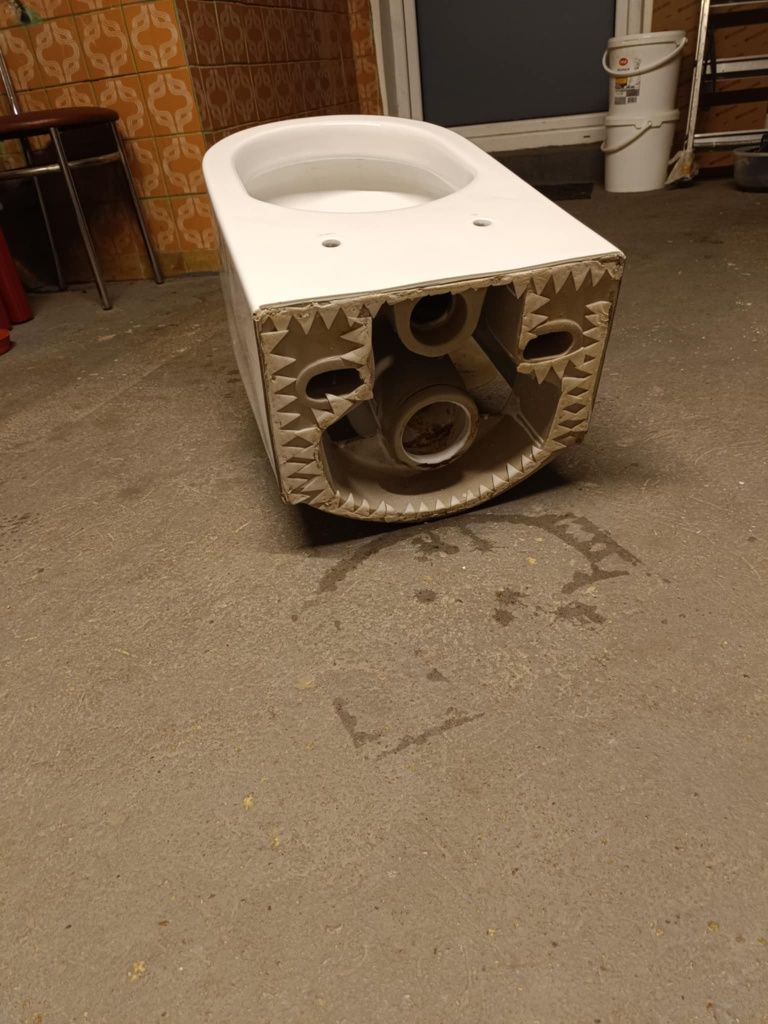 Miska WC - kolor biały