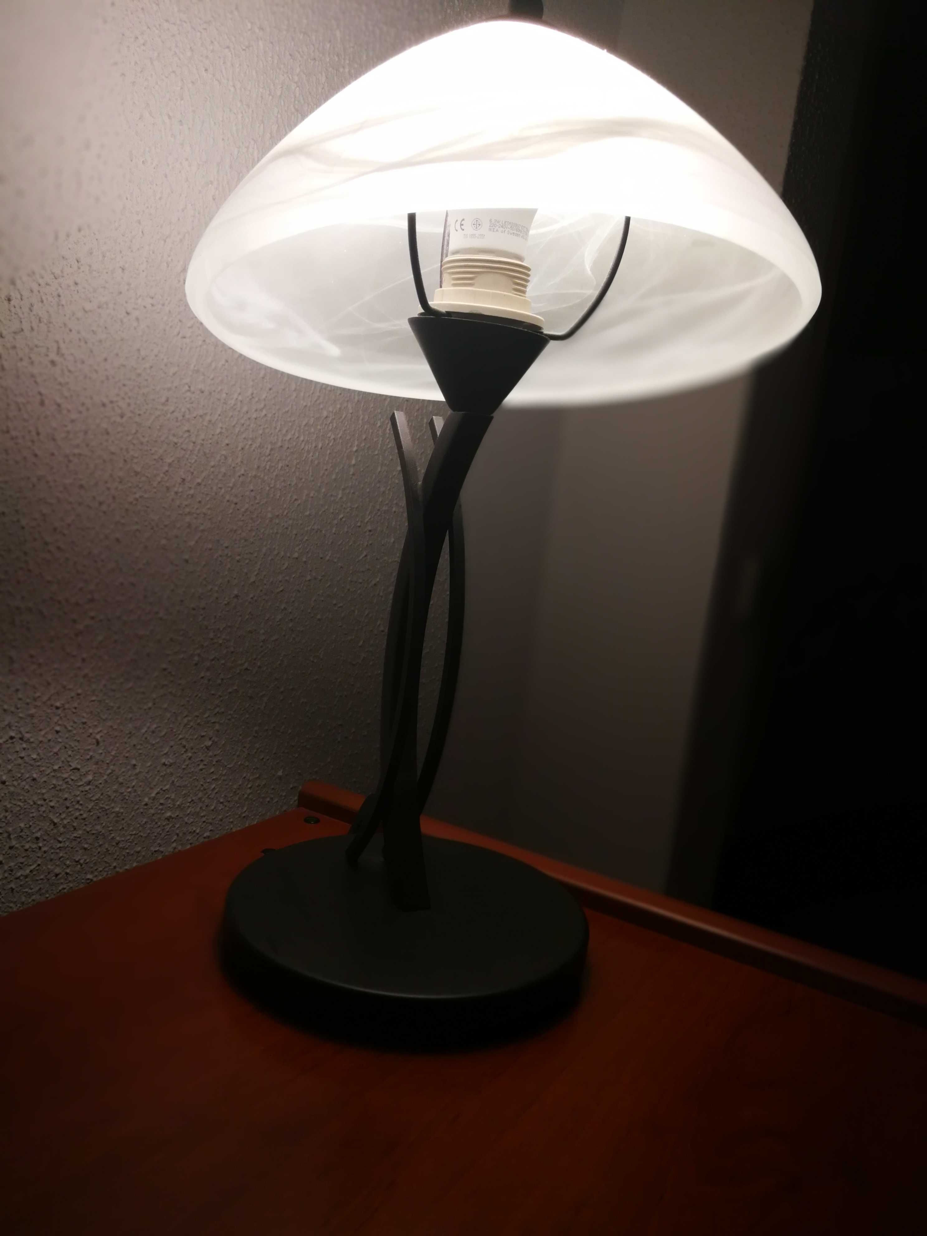 Candeeiro de mesa de cabeceira