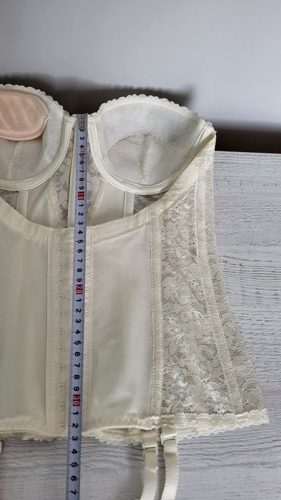 Koronkowy gorset Carnival rozmiar 34 B