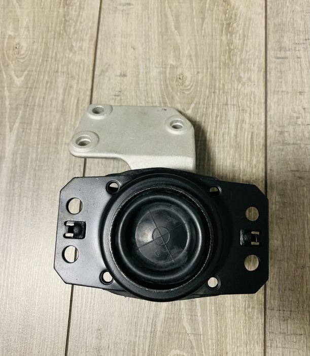 Подушка двигуна права Peugeot 307,Citroen C4 1.6/2.0 16v