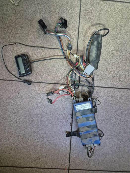 ZESTAW GŁOŚNOMÓWIĄCY PARROT CK3100N