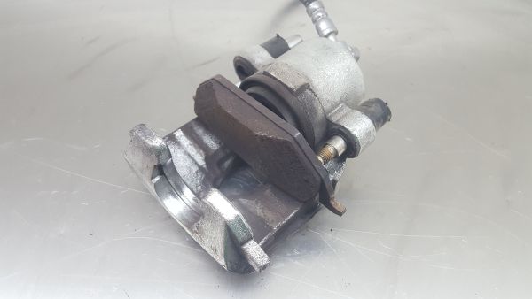 Pinça travão / maxila de travão frente esquerda SEAT Ibiza V (KJ1)