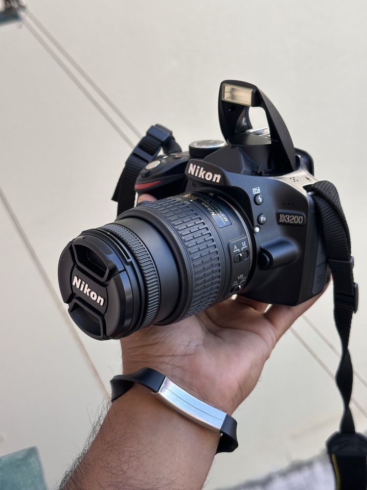 Nikon D3200 24MP com lente 18-55mm et caixa