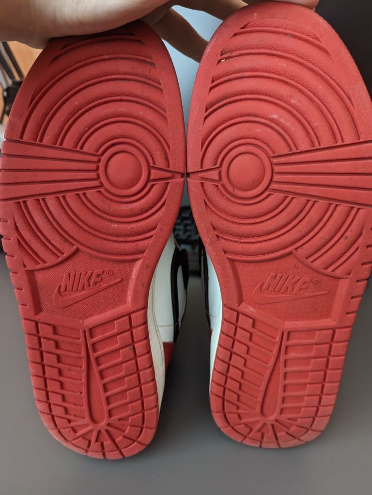Nike air Jordan 1 red