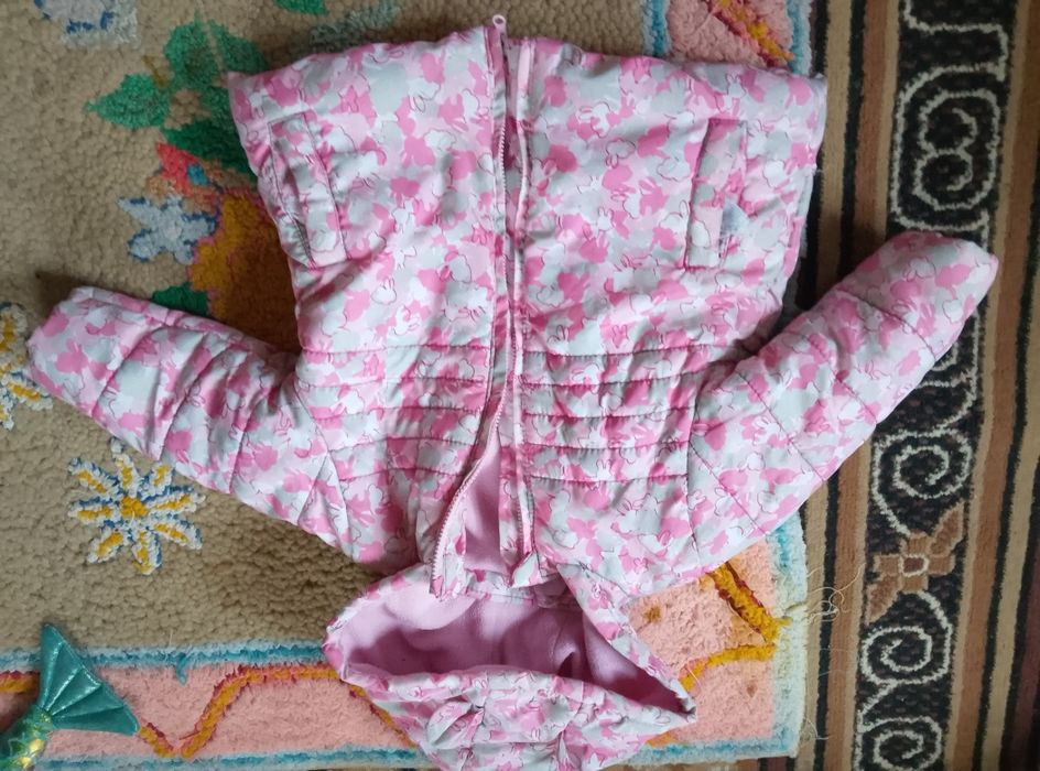 Куртка на девочку