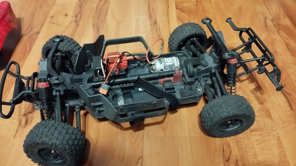 Model RC Arrma Senton 4 × 4