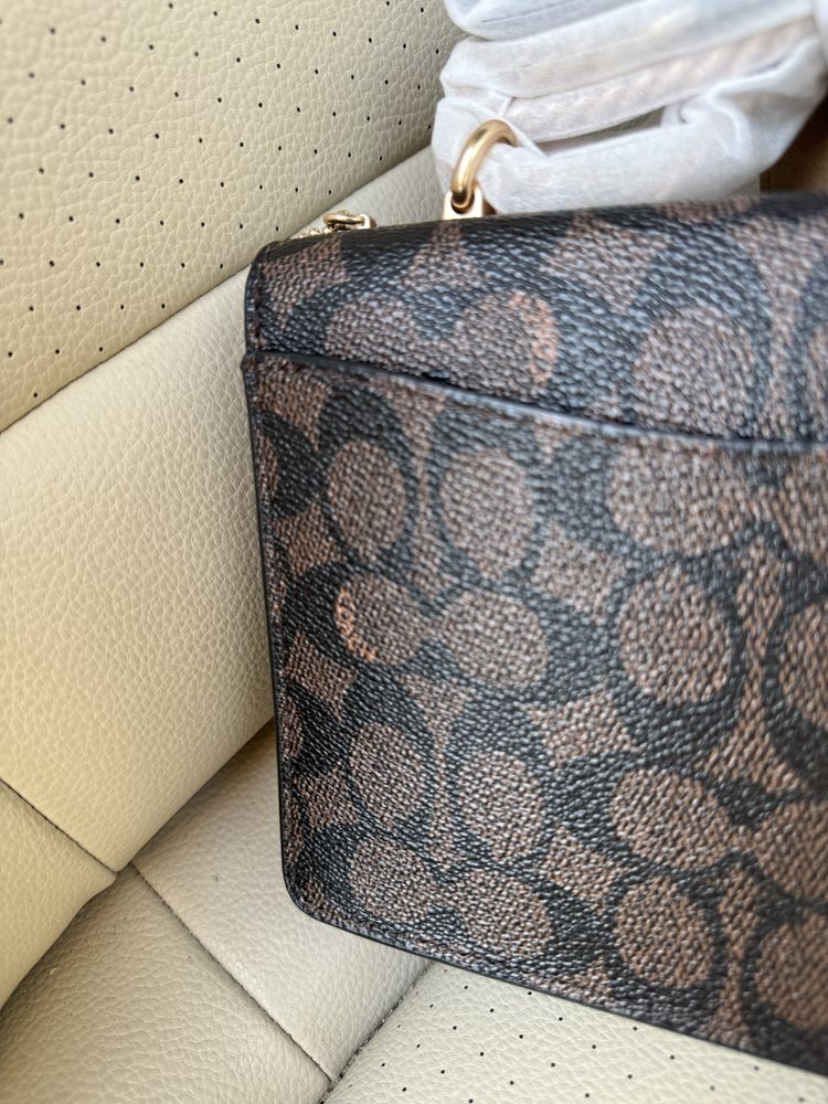 Жіноча шкіряна Преміальна сумка Coach Klare