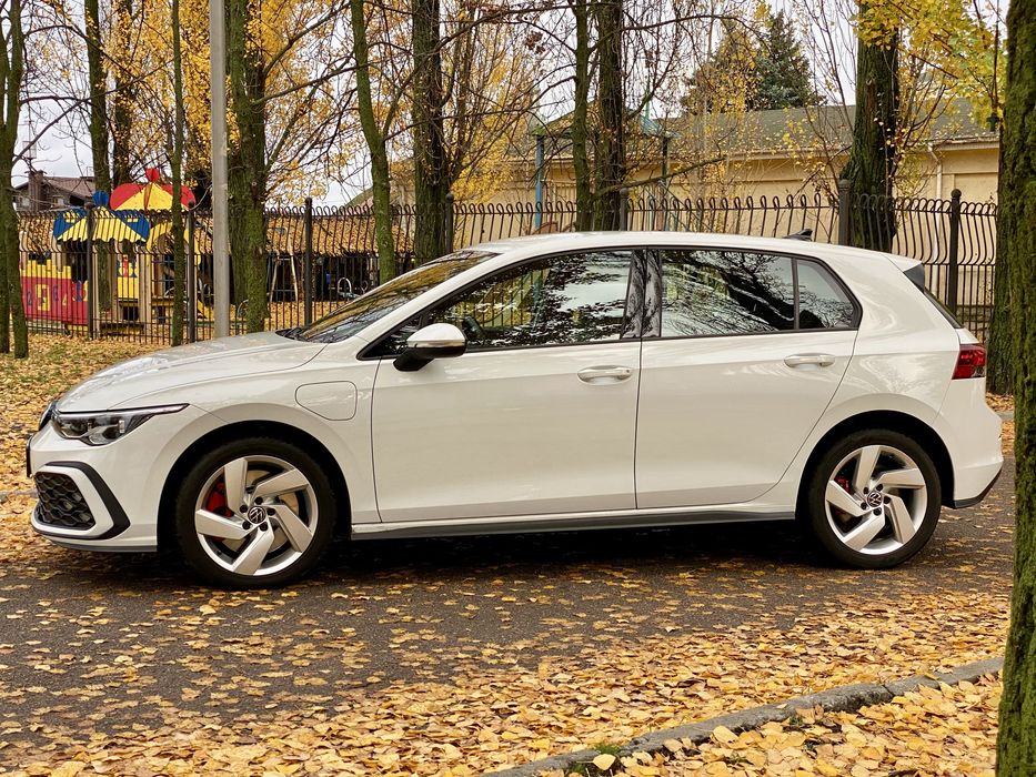 VW GOLF 8 GTE Плагін-Гібрид