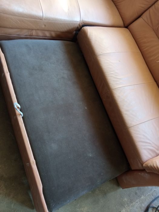Narożnik, sofa, kanapa, skórzana 1,5 x 2,3 m
