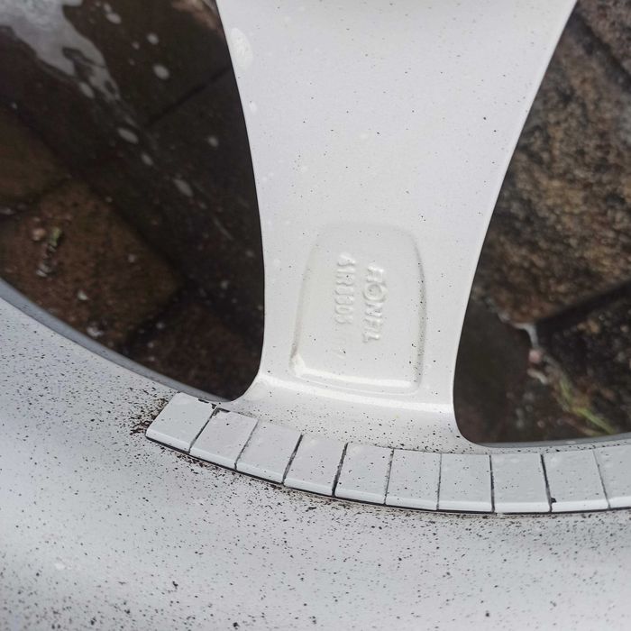 Felgi Aluminiowe 8Jx18 Ronal do Audi Volkswagena Skody Seata