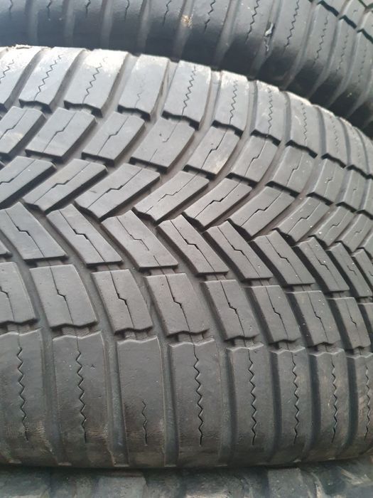 Bridgestone 235/55/17 rok 2020 Stan 6mm. Cena za 2szt całoroczne