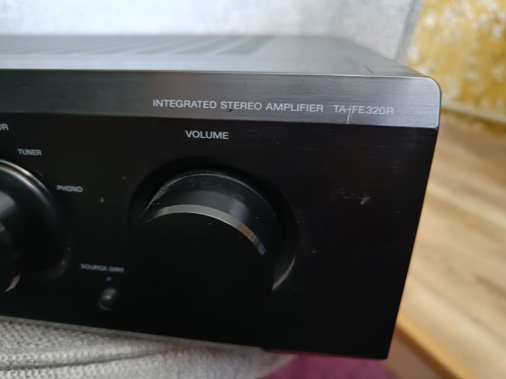 Wzmacniacz zintegrowany Sony TA-FE320R uszkodzony