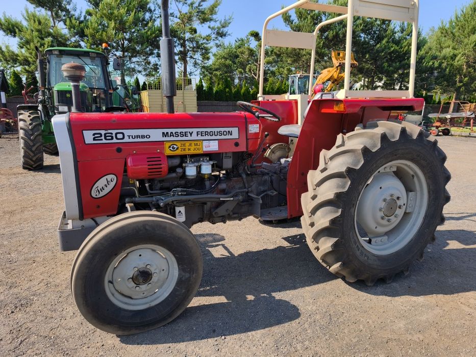 Massey Ferguson 260