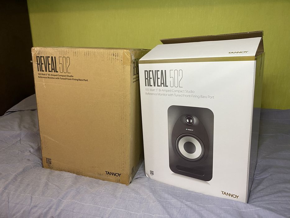 Активний студійний монітор Tannoy Reveal 502   /  акустична система
