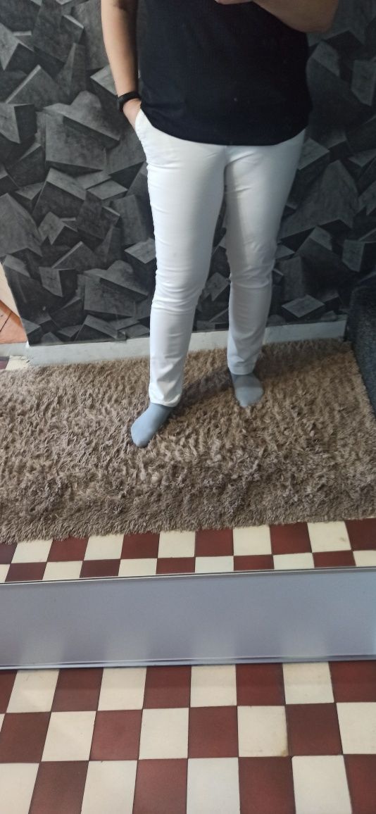 Białe spodnie chinos r. 42