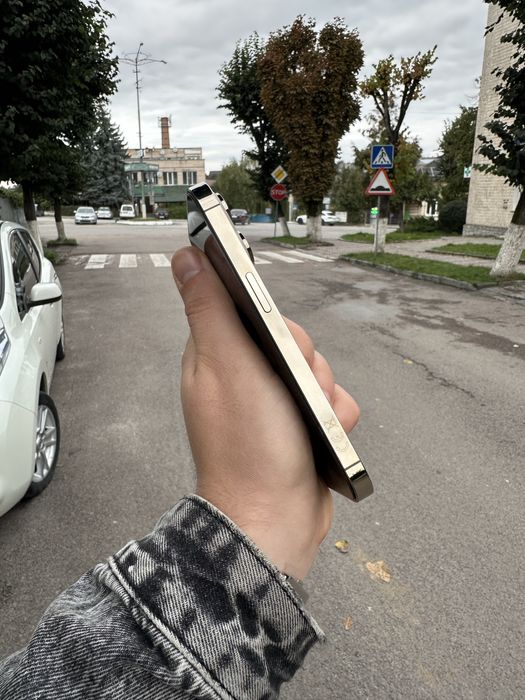 Apple iPhone 14 Pro 128Gb Gold Фіз Сім в ідеальному стані від власника