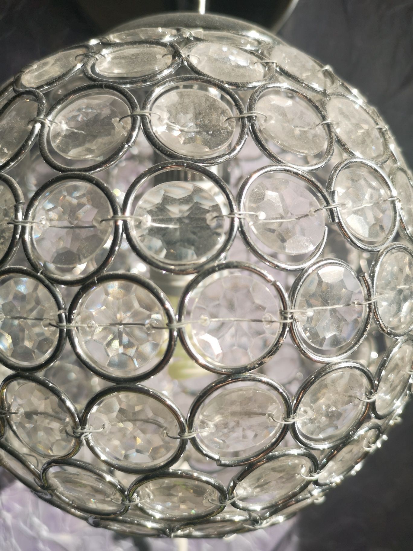 Lampka ścienna do sypialni
