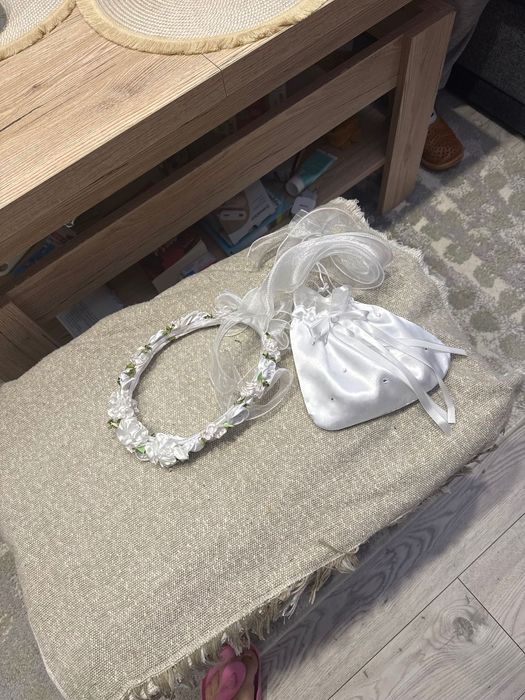 Alba komunijna dla dziewczynki