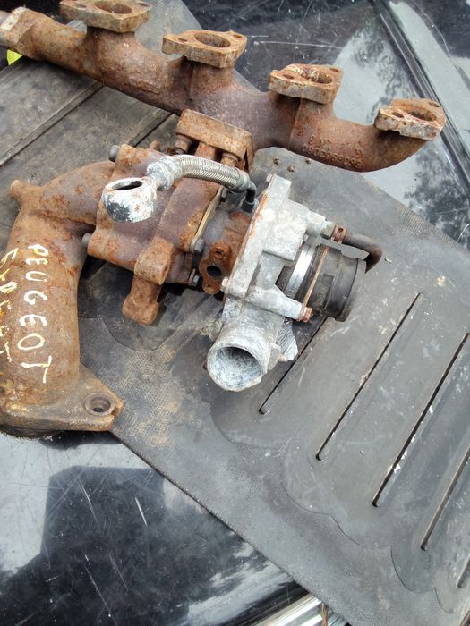 Турбіна peugeot expert колектор випускний