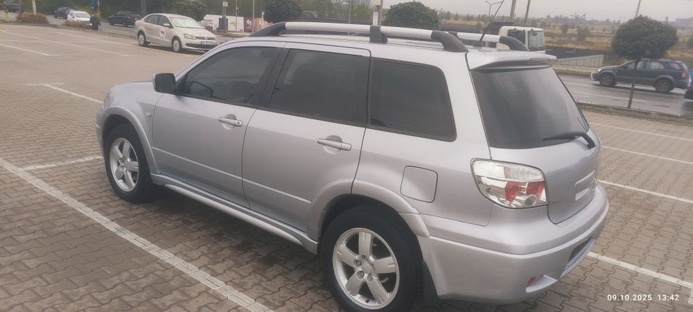 Outlander 2.4avt awd 4*4 lpg4