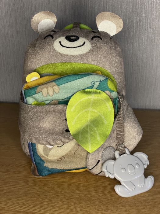 Багато іграшок дитячих в гарнгму стані