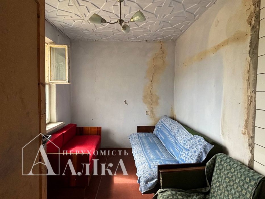 Продам дачний будинок