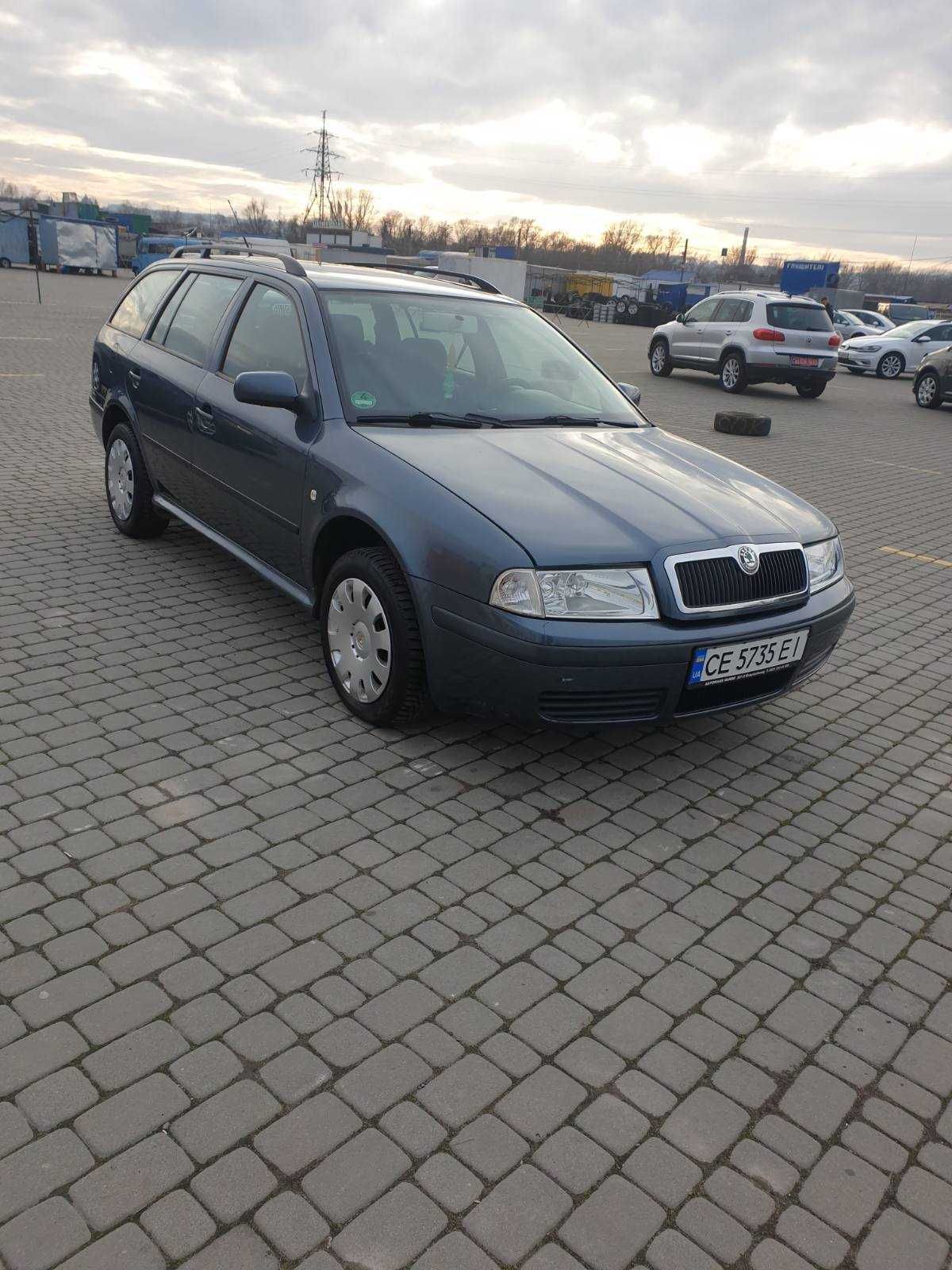 Легкова  машина  SKODA  OCTAVIA